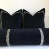 Siyah Özel Tasarım Seti 2 Adet 43x43 Kırlent 1 Adet 18X50cm Silindir Şeritli Döşemelik Kadife Kırlent Kılıfı